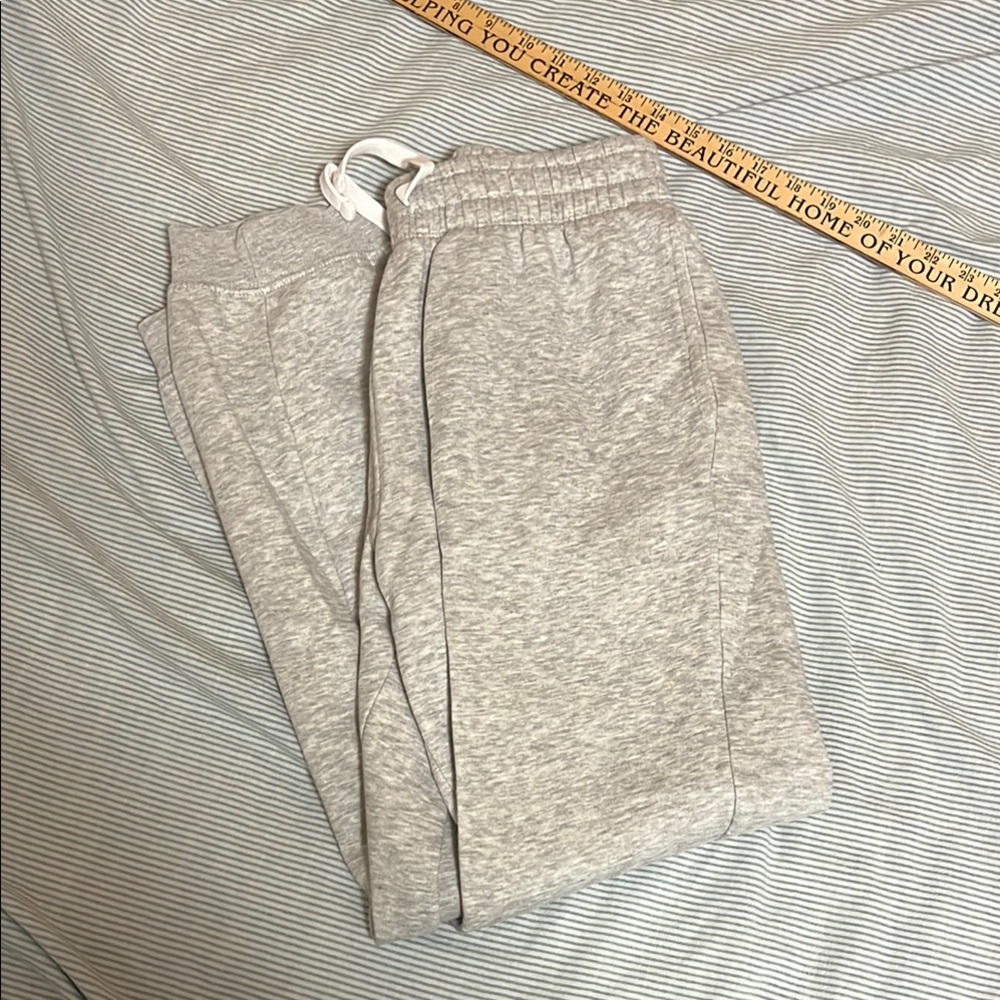 Men’s S H&M light Gray Jogger sweatpants